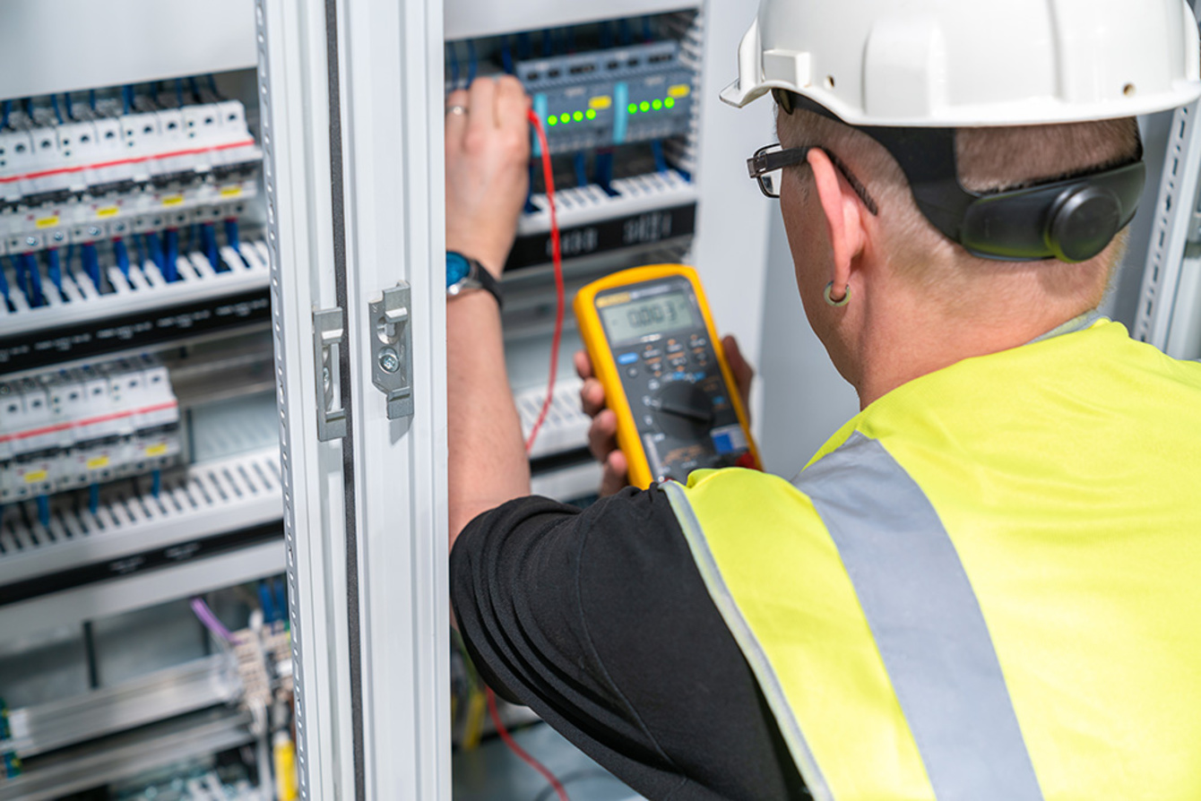 Elektroanlagen-Kontrolle bei Thomanek Elektrotechnik GmbH & Co.KG in Merkendorf